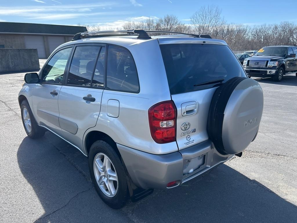 Toyota RAV4 2WD 2005