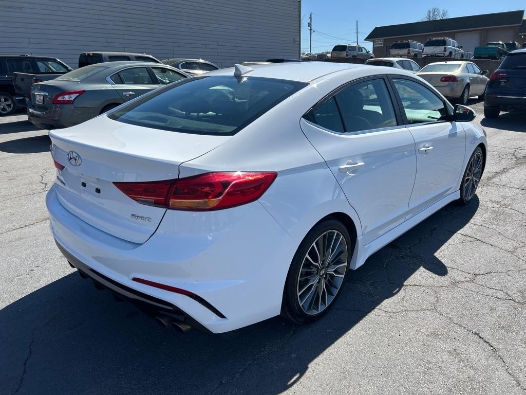Hyundai Elantra 6AT 2018