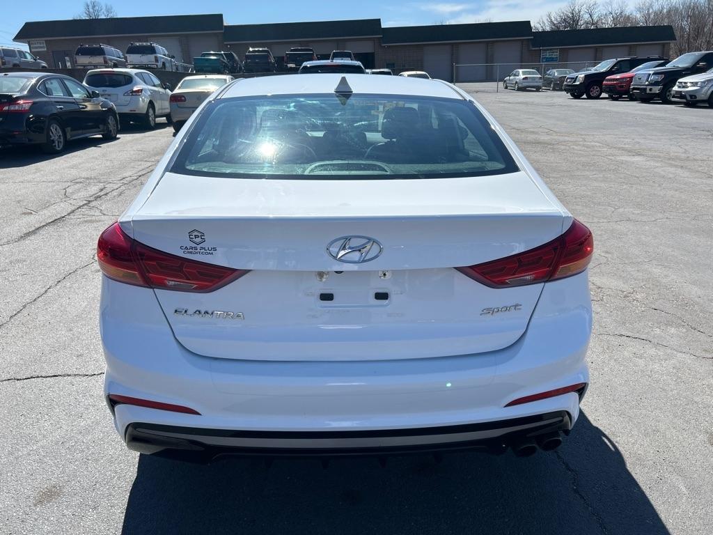 Hyundai Elantra 6AT 2018
