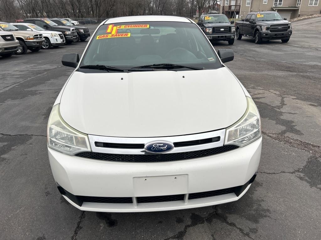 Ford Focus SE Sedan 2011