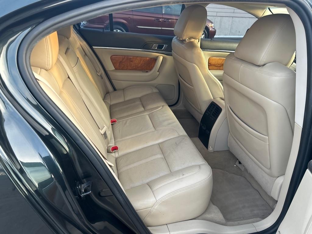 Lincoln MKS 3.7L FWD 2010