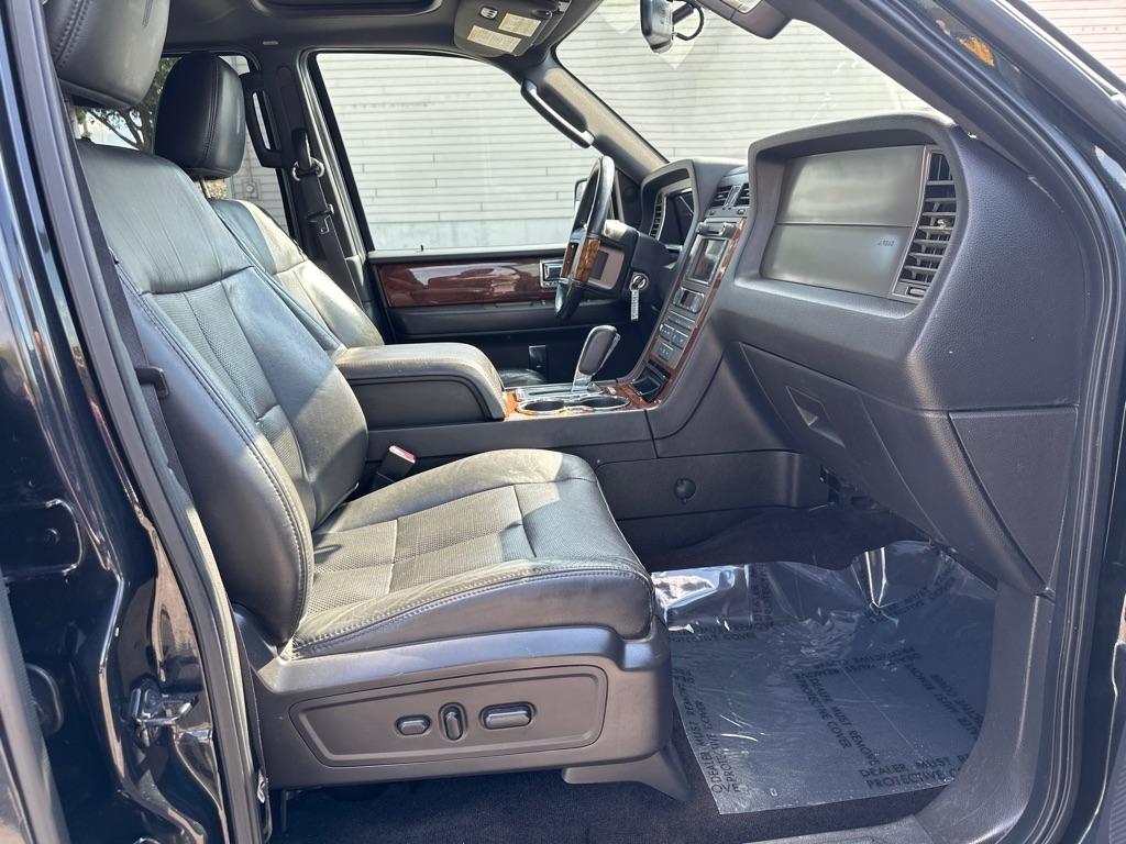 Lincoln Navigator 4WD 2013