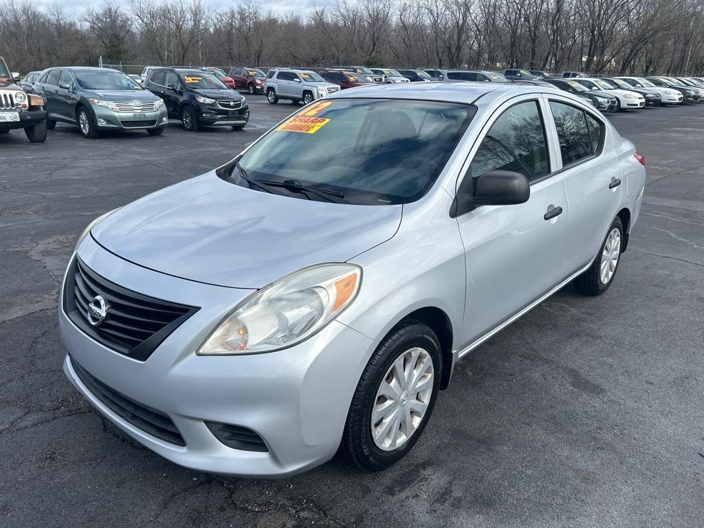 Nissan Versa 1.6 S Sedan 2012