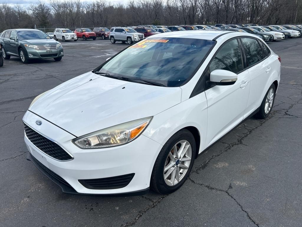 Ford Focus SE Sedan 2016