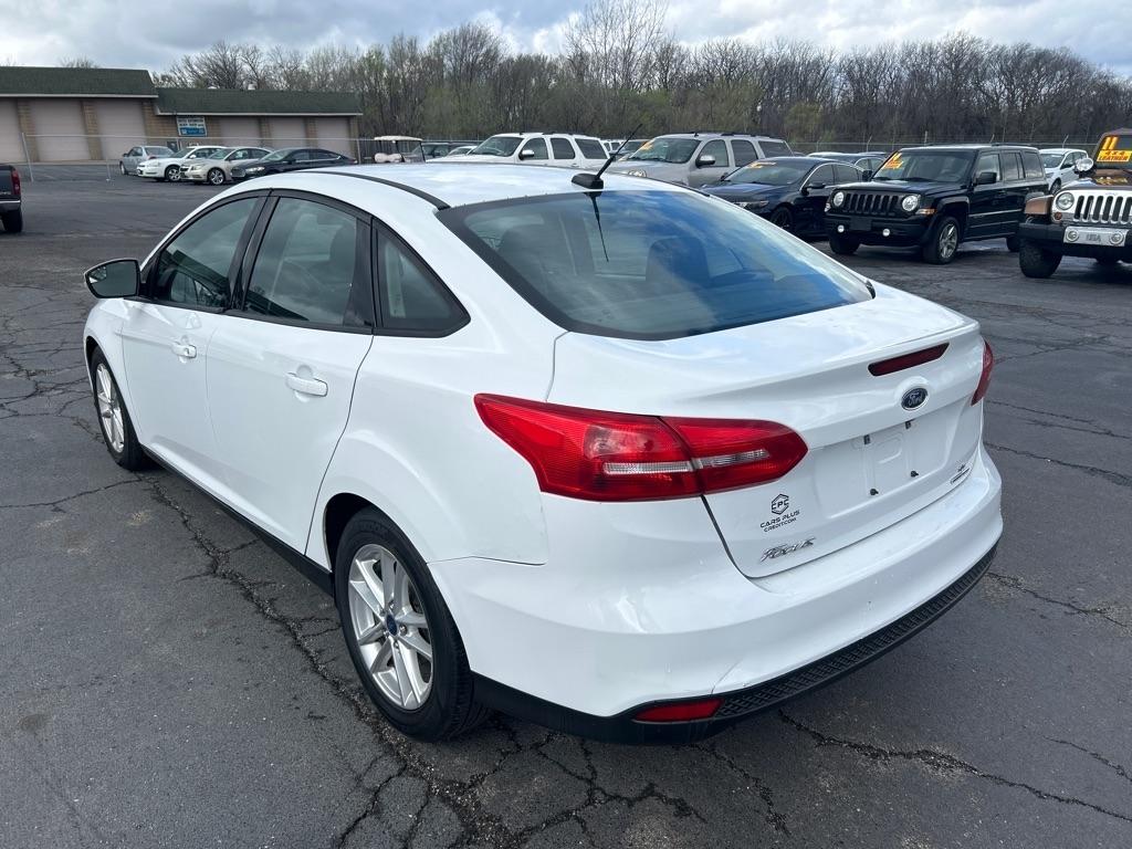 Ford Focus SE Sedan 2016