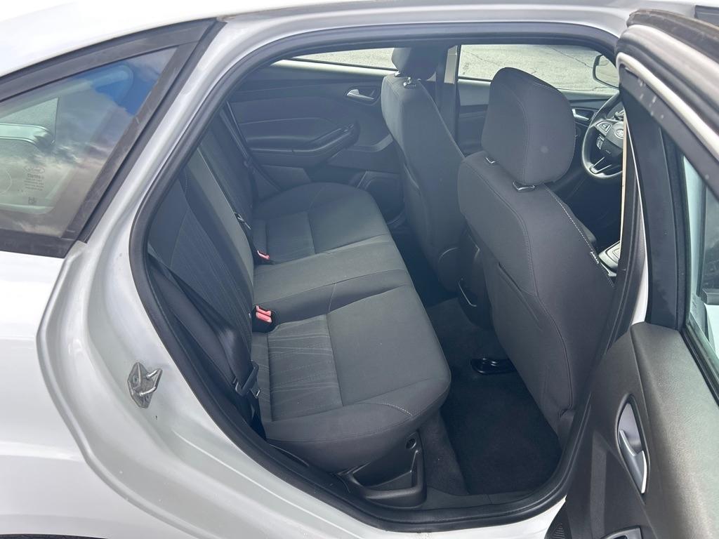 Ford Focus SE Sedan 2016