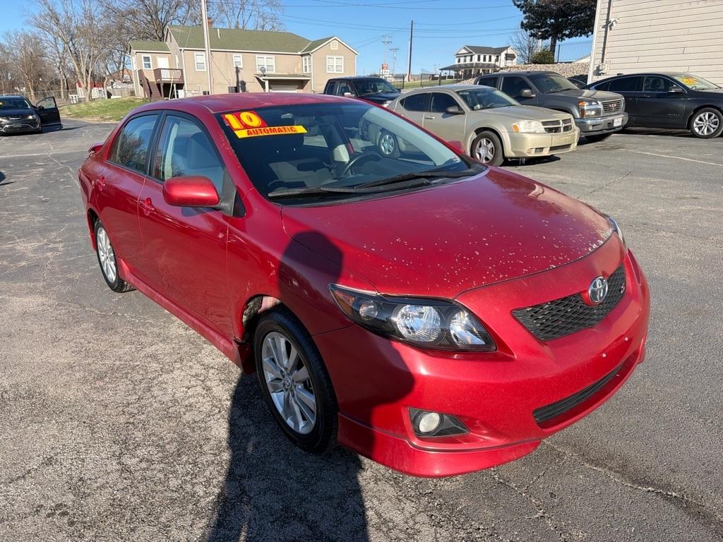 Toyota Corolla Base 5-Speed MT 2010