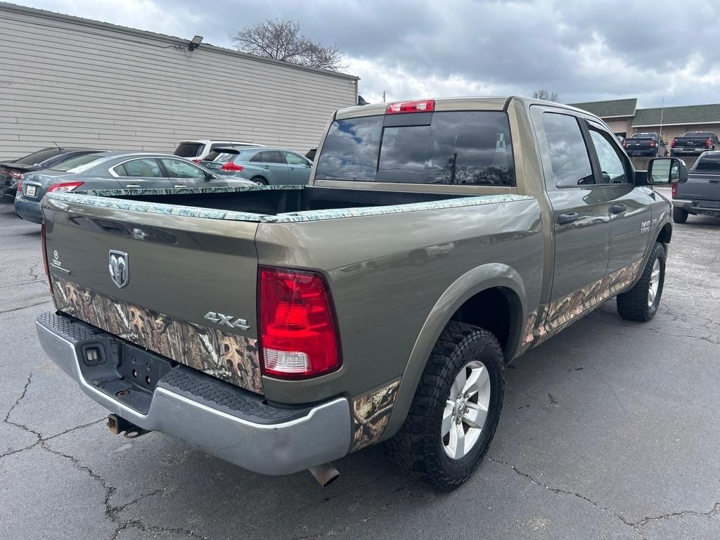 RAM 1500 SLT Crew Cab SWB 4WD 2015