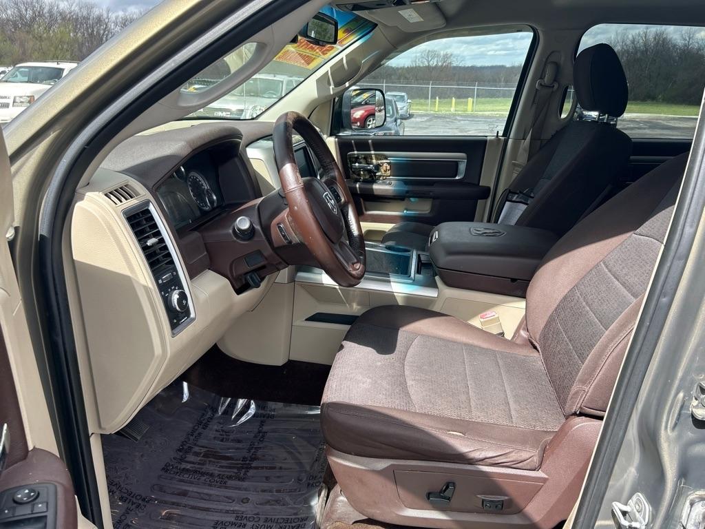 RAM 1500 SLT Crew Cab SWB 4WD 2015