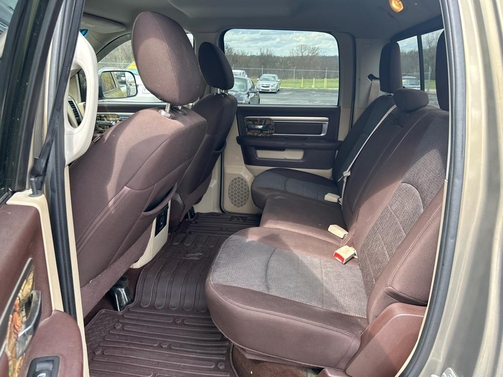 RAM 1500 SLT Crew Cab SWB 4WD 2015