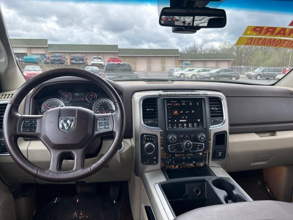 RAM 1500 SLT Crew Cab SWB 4WD 2015