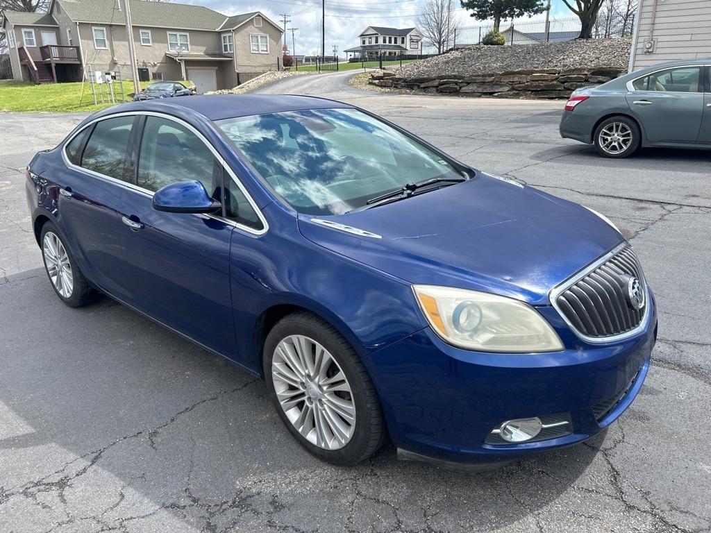 Buick Verano Base 2013