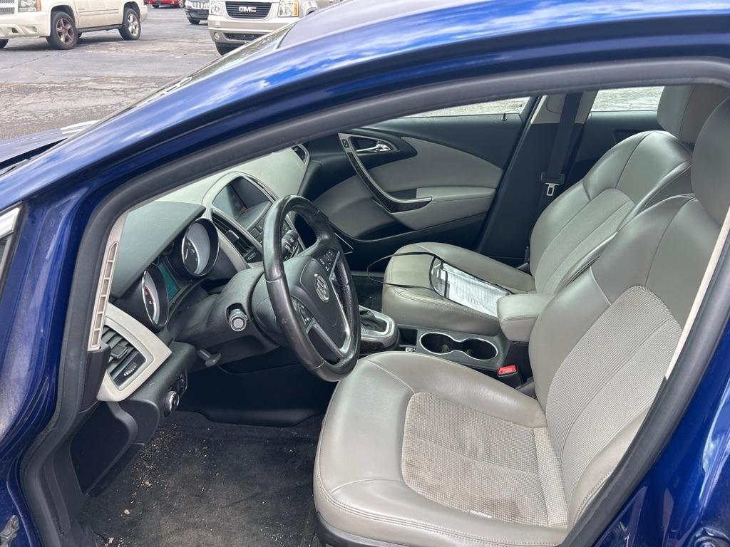 Buick Verano Base 2013