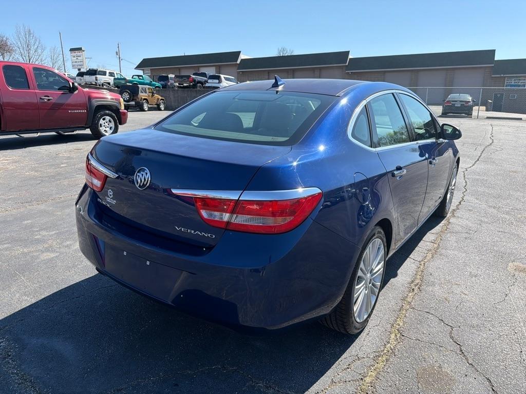 Buick Verano Base 2013
