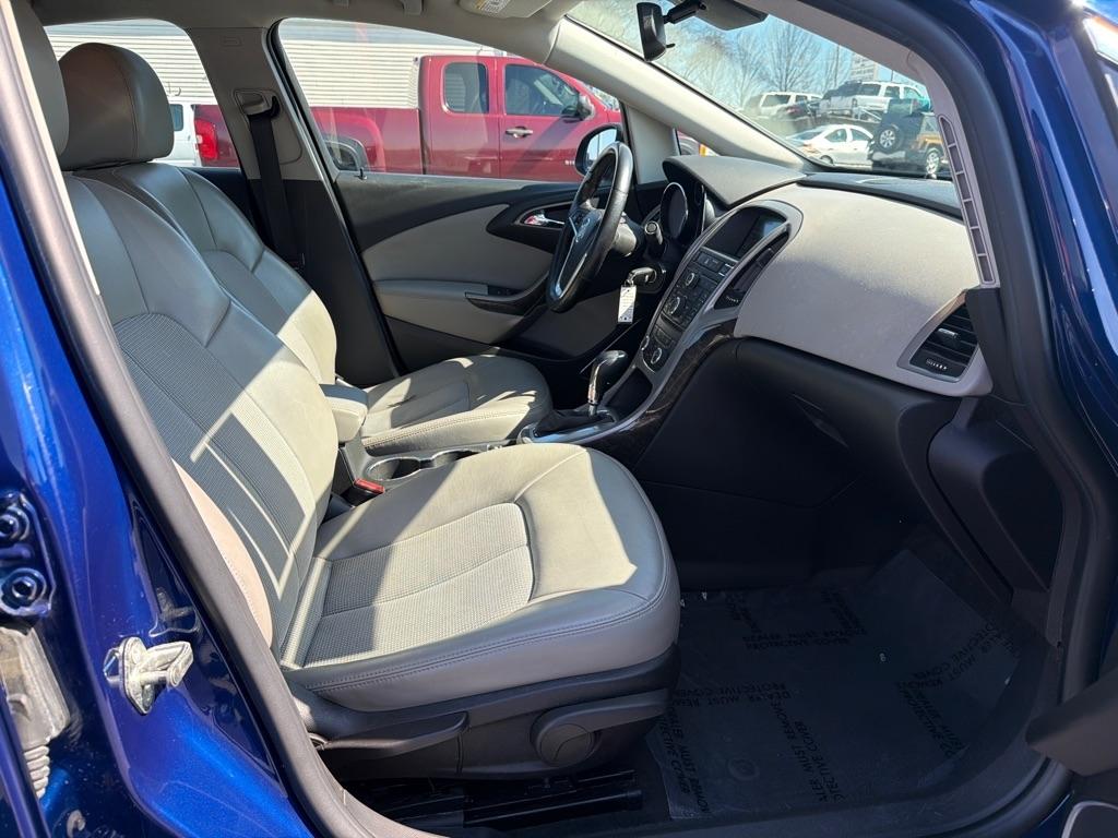 Buick Verano Base 2013