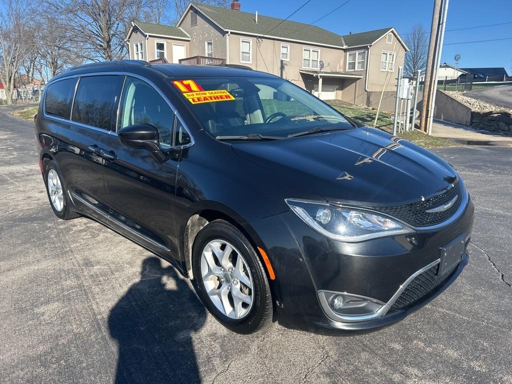 Chrysler Pacifica Touring-L Plus 2017