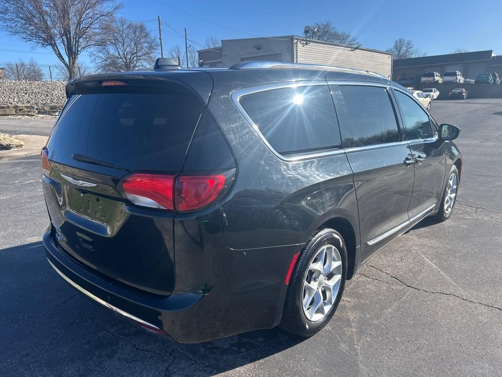 Chrysler Pacifica Touring-L Plus 2017