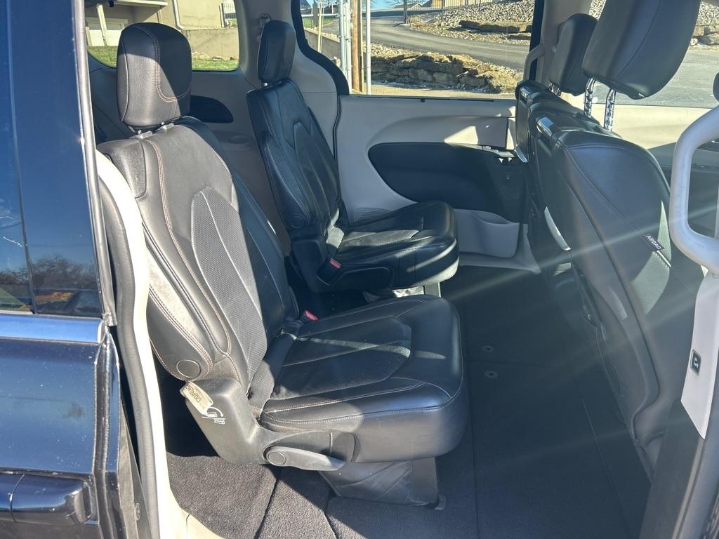 Chrysler Pacifica Touring-L Plus 2017