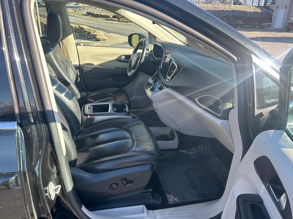 Chrysler Pacifica Touring-L Plus 2017