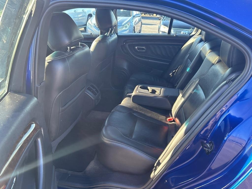 Ford Taurus Limited FWD 2013