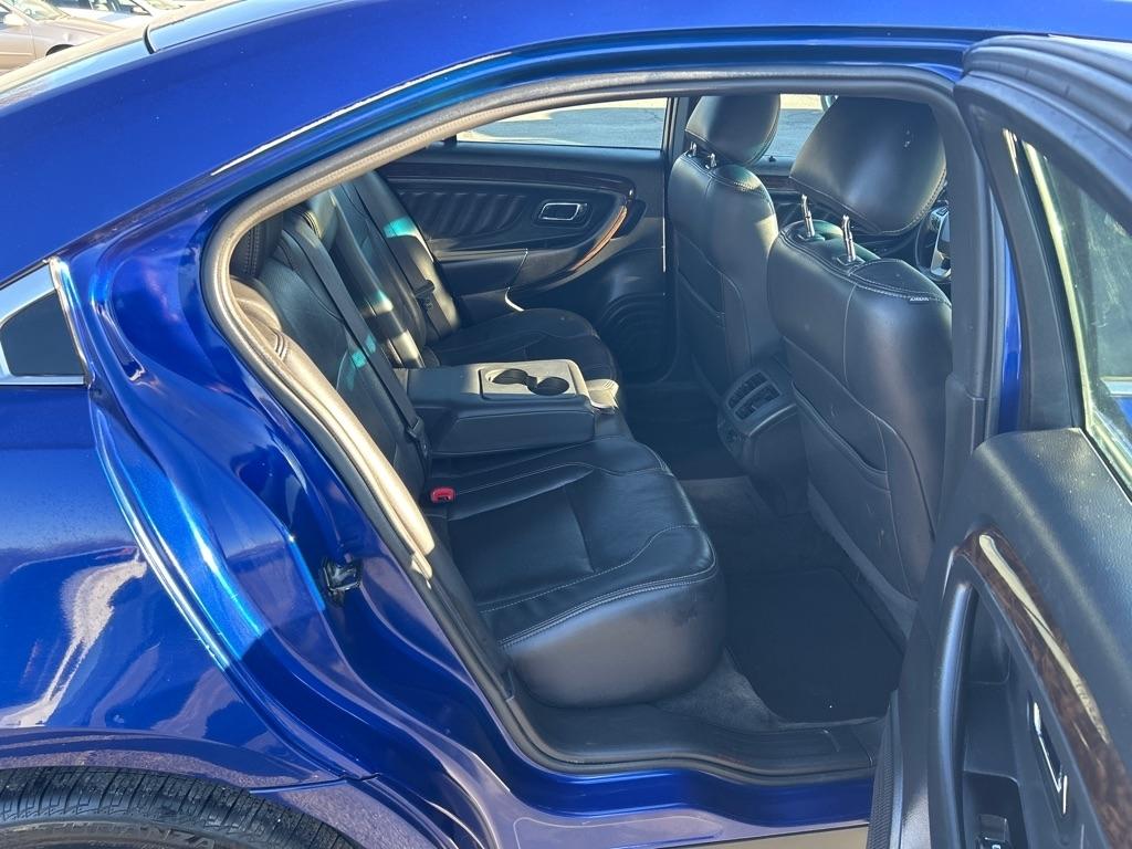 Ford Taurus Limited FWD 2013