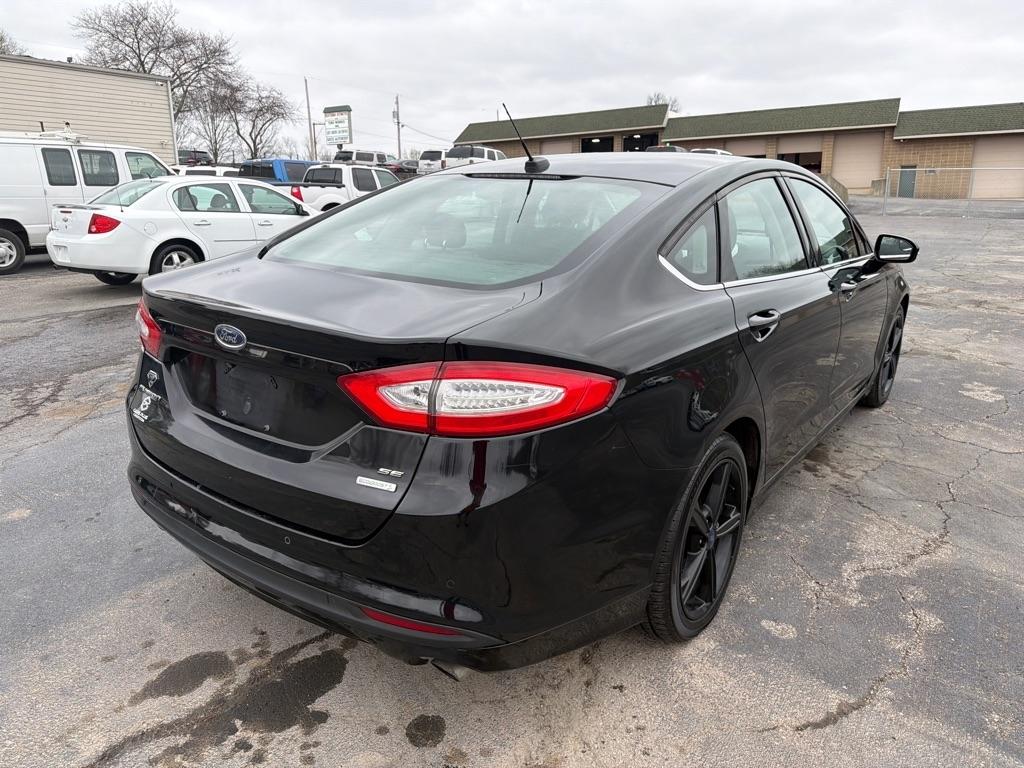 Ford Fusion SE 2016