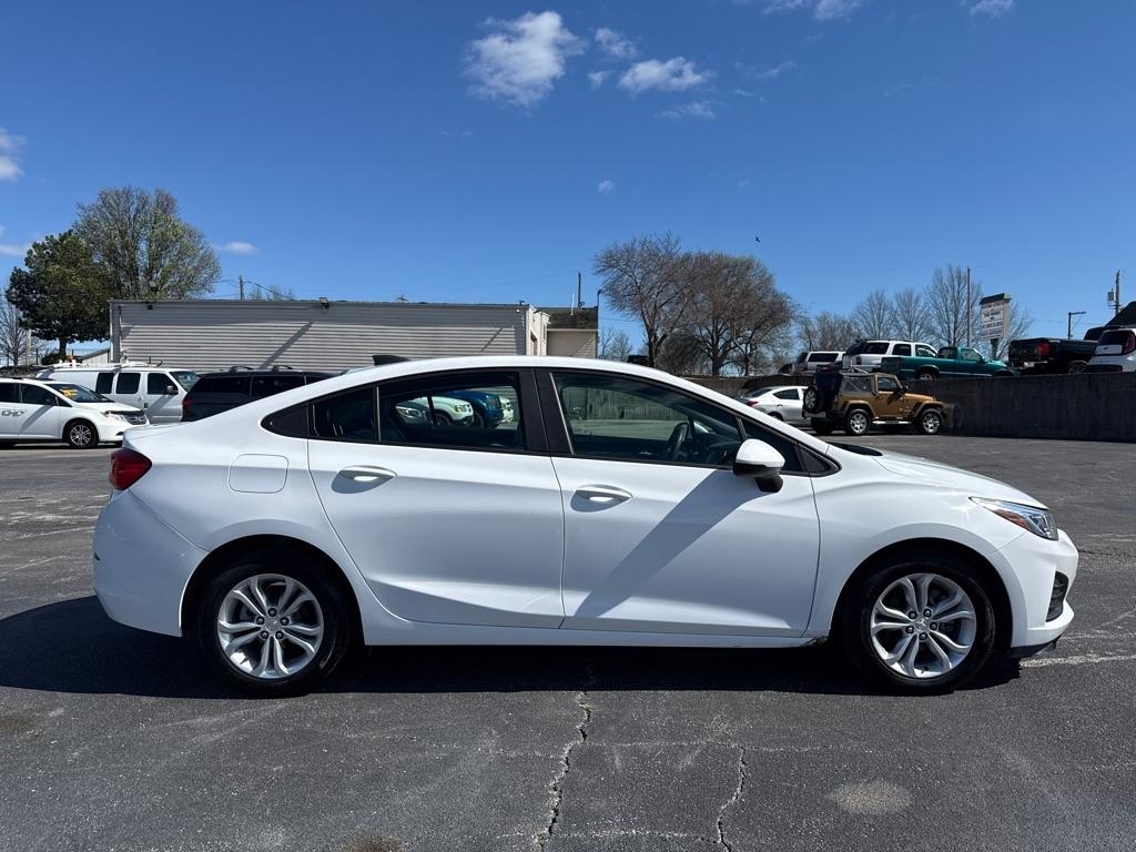Chevrolet Cruze LS Auto 2019