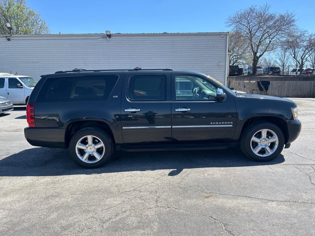 Chevrolet Suburban LTZ 1500 4WD 2011