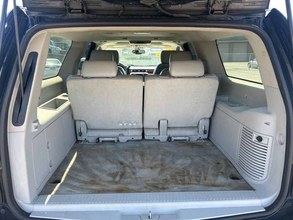 Chevrolet Suburban LTZ 1500 4WD 2011