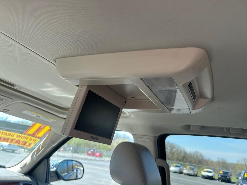 Chevrolet Suburban LTZ 1500 4WD 2011