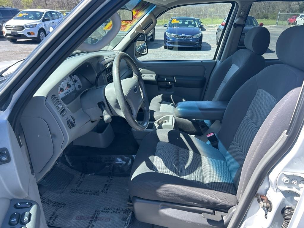 Ford Explorer Sport Trac XLS 2WD 2003