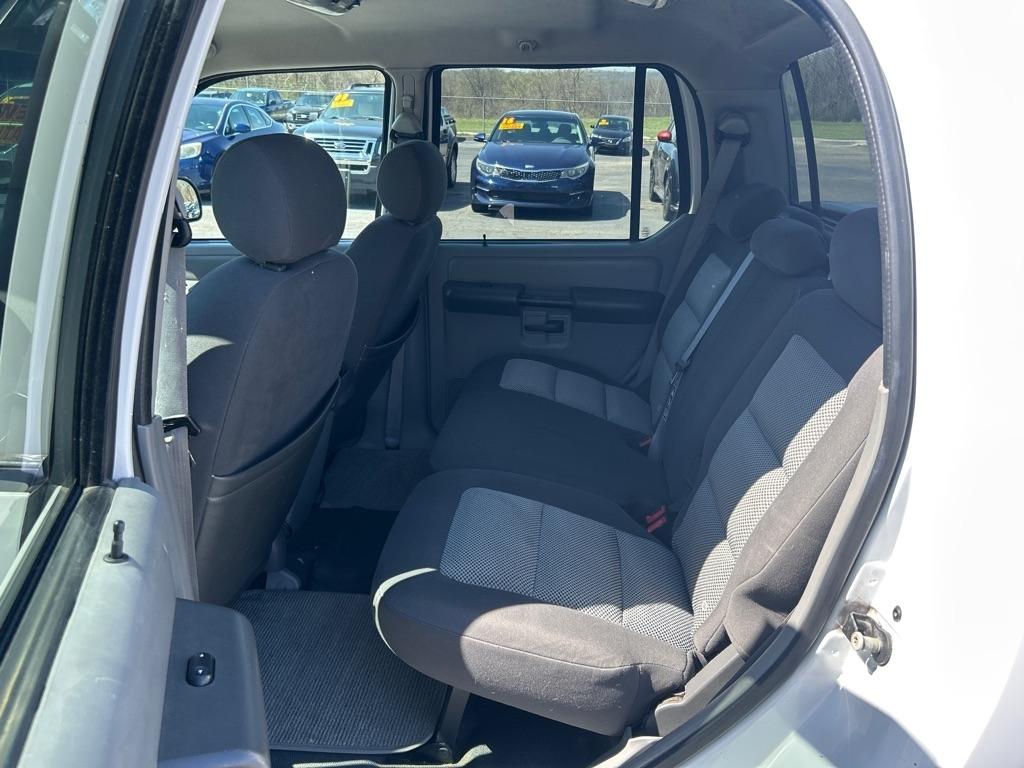 Ford Explorer Sport Trac XLS 2WD 2003