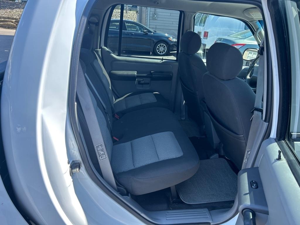 Ford Explorer Sport Trac XLS 2WD 2003