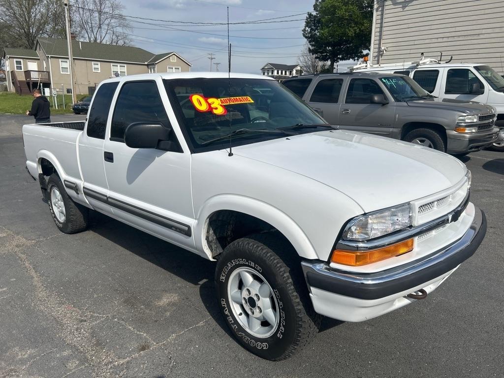Chevrolet S10 Pickup LS Ext. Cab 4WD 2003