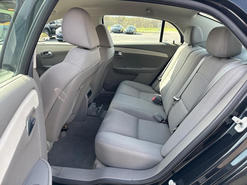 Chevrolet Malibu LS 2010