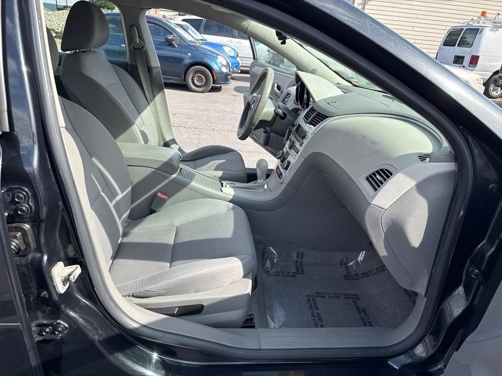 Chevrolet Malibu LS 2010