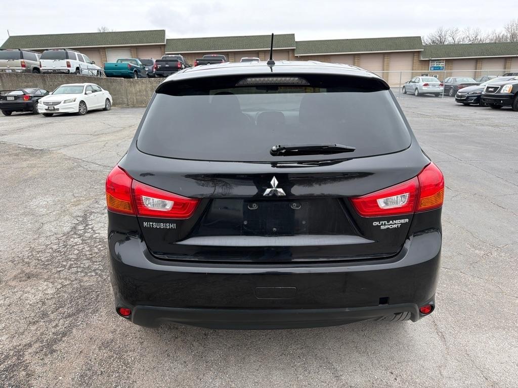 Mitsubishi Outlander Sport ES 2WD 2014