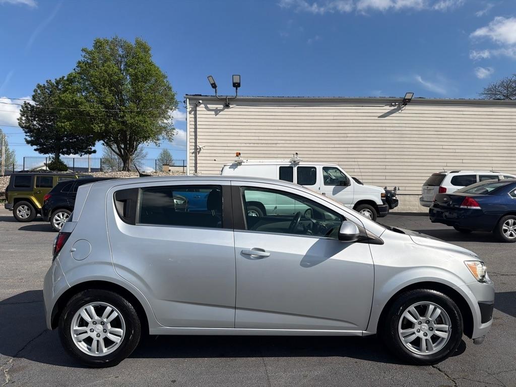 Chevrolet Sonic LT Auto 5-Door 2014