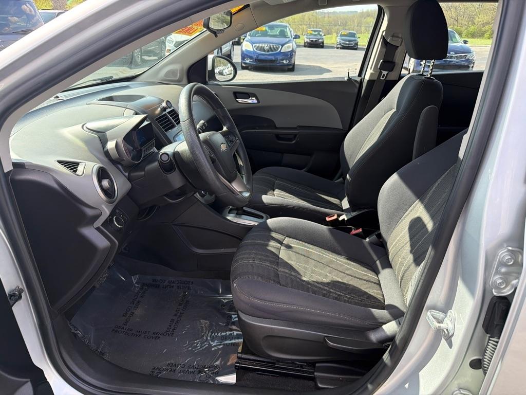 Chevrolet Sonic LT Auto 5-Door 2014