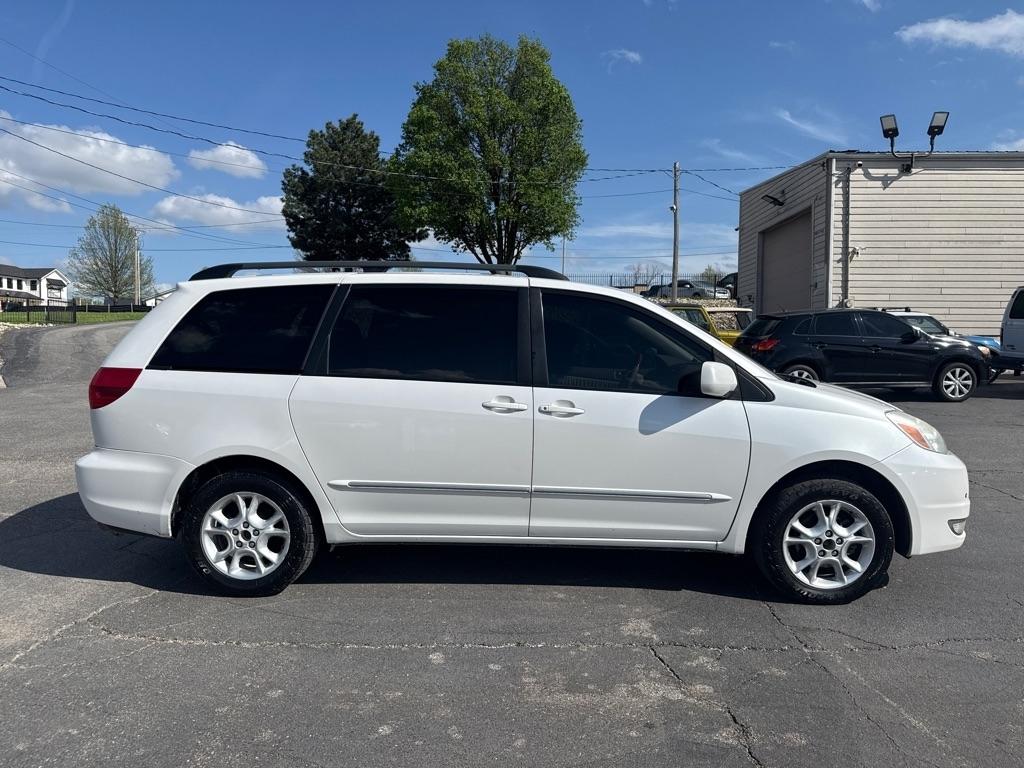 Toyota Sienna XLE Limited AWD 2004