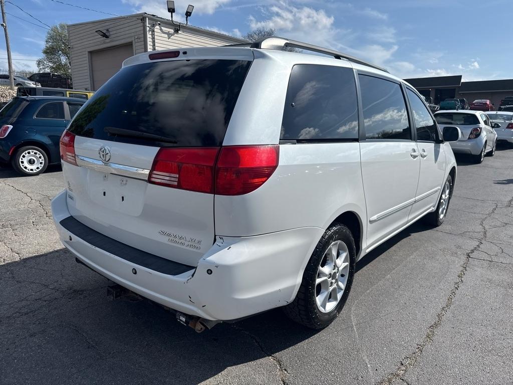 Toyota Sienna XLE Limited AWD 2004