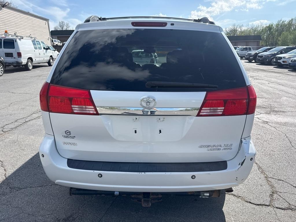 Toyota Sienna XLE Limited AWD 2004