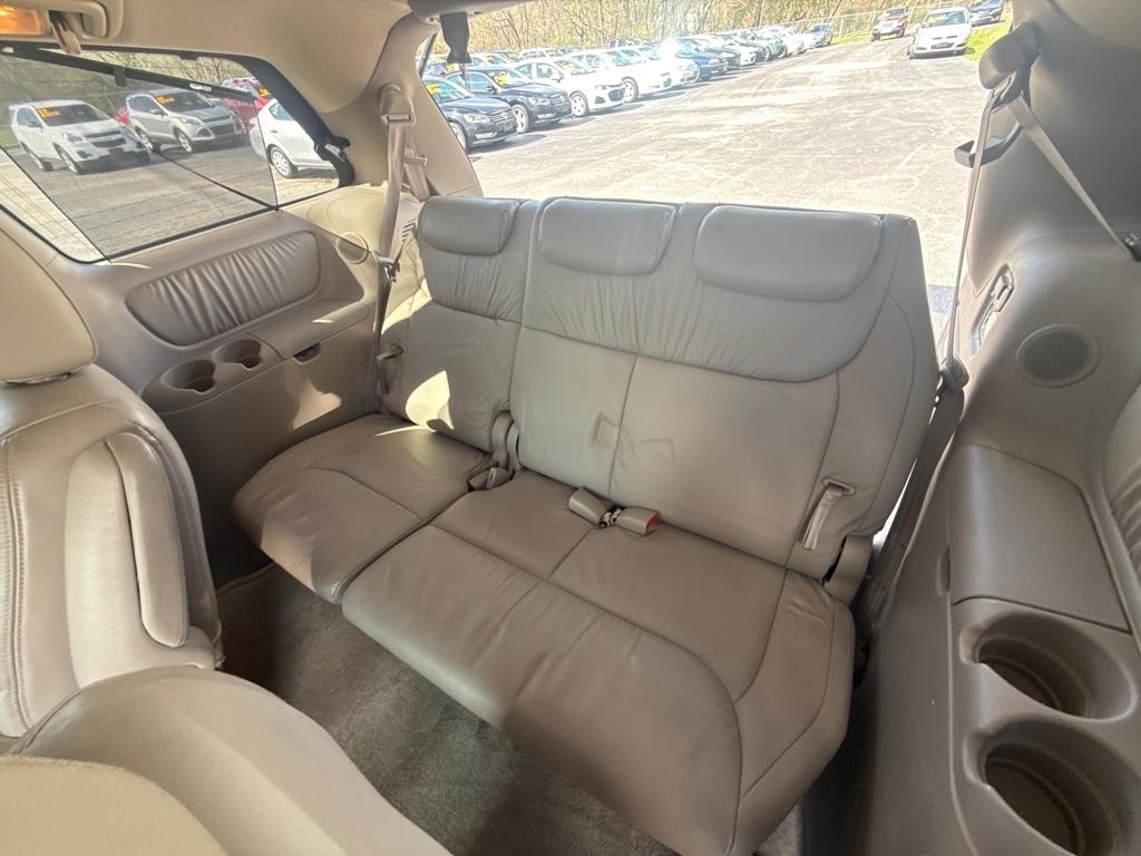 Toyota Sienna XLE Limited AWD 2004