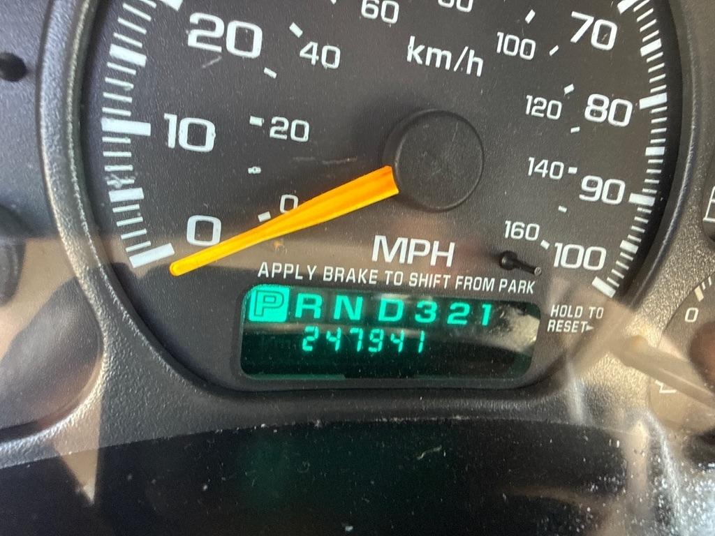 Chevrolet Tahoe 4WD 2001