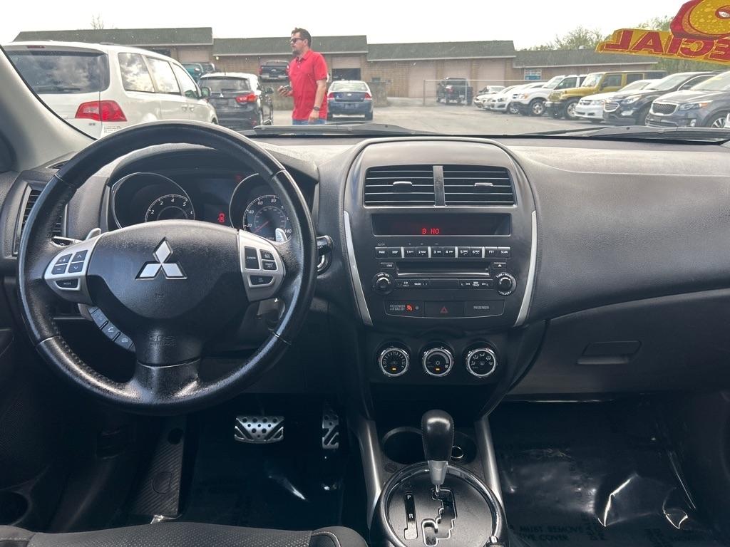 Mitsubishi Outlander Sport LE AWD 2013