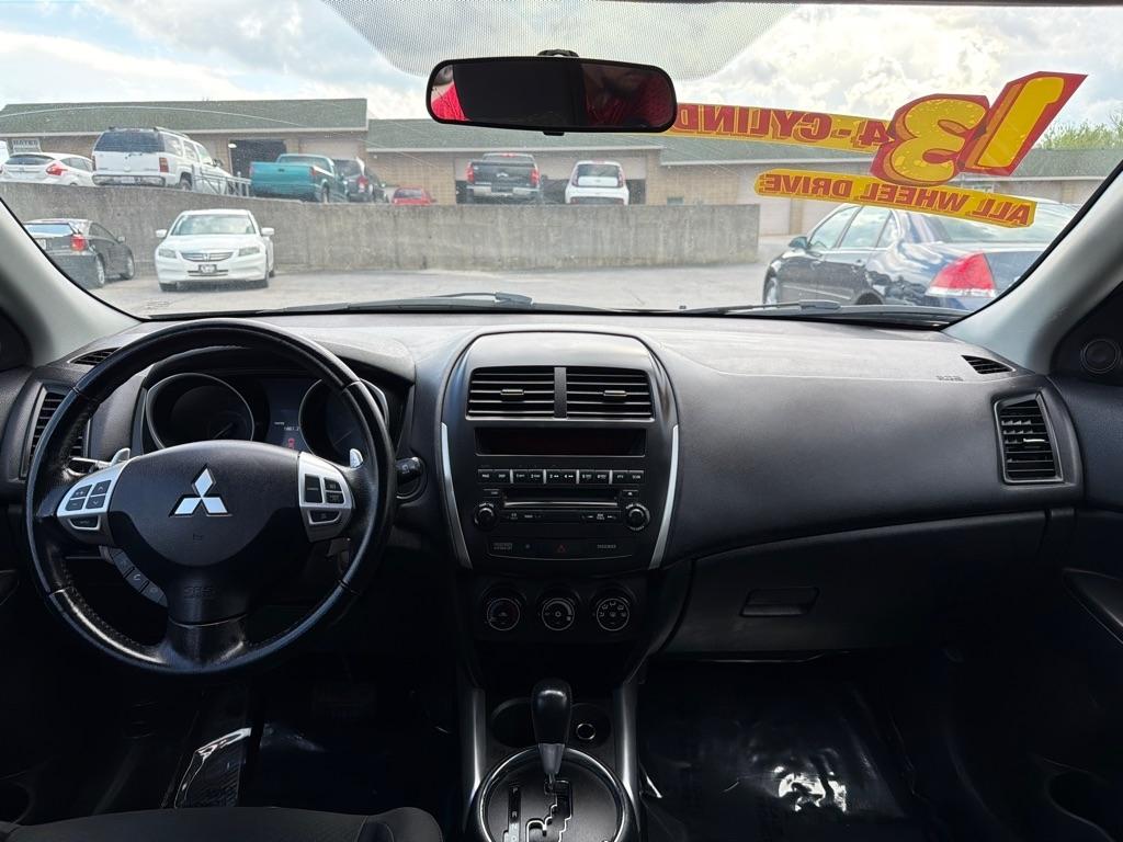 Mitsubishi Outlander Sport ES AWD 2013