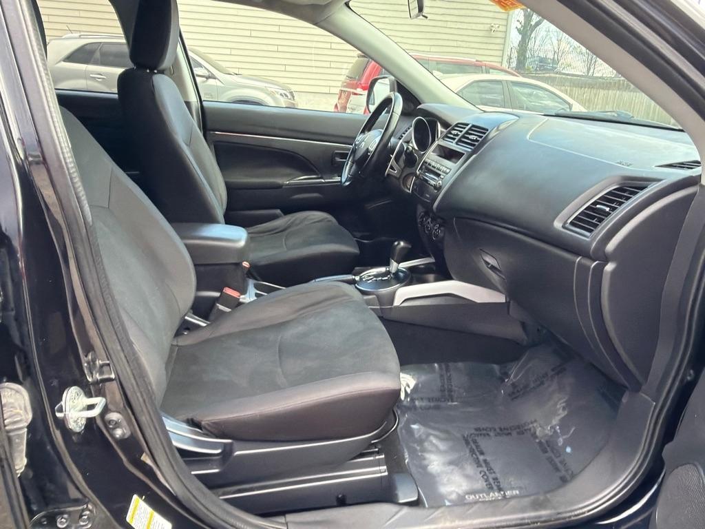 Mitsubishi Outlander Sport ES AWD 2013