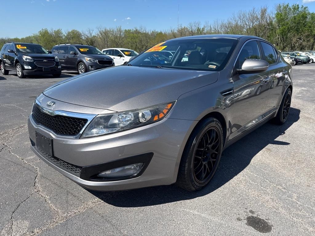 Kia Optima LX MT 2013