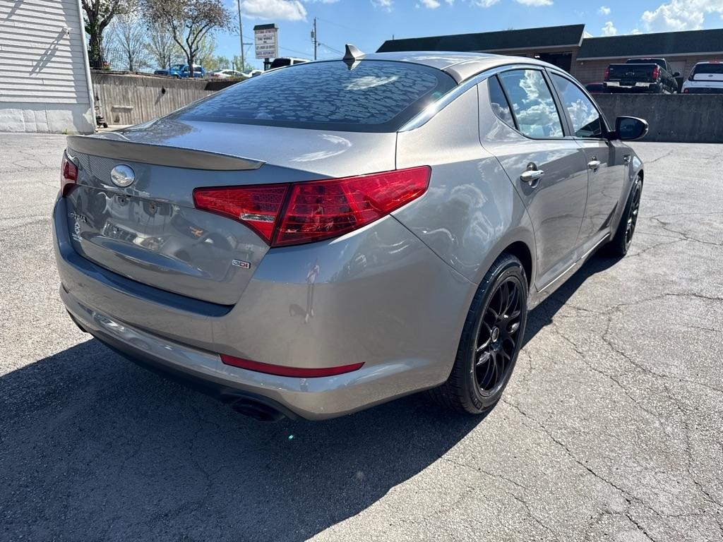 Kia Optima LX MT 2013