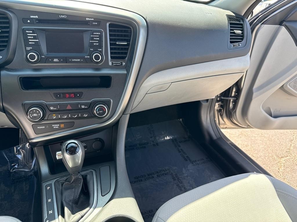 Kia Optima LX MT 2013